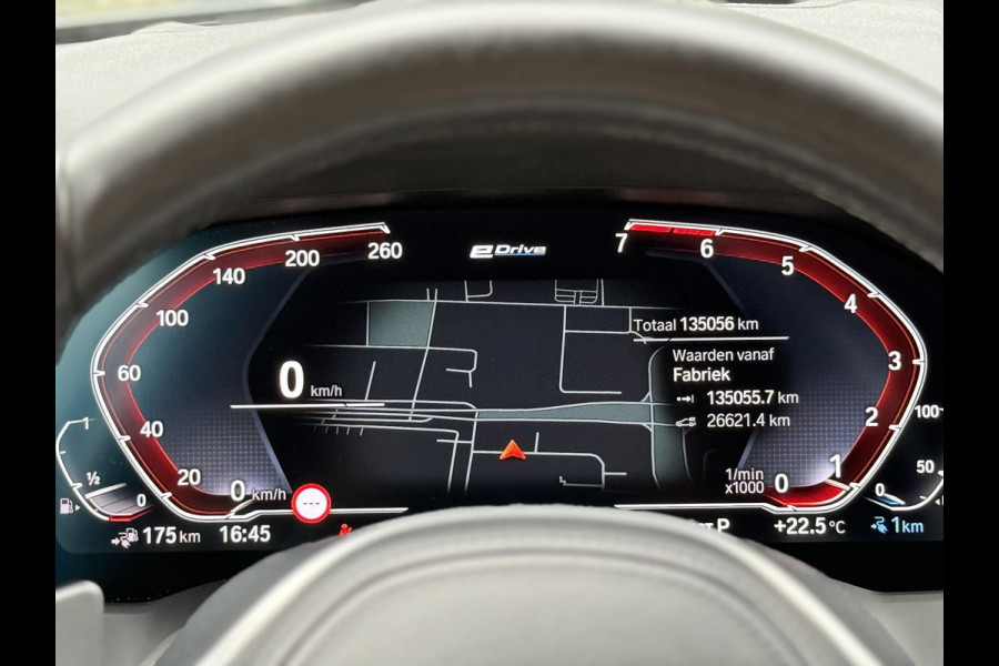 BMW 3 Serie Touring 330e Bus. Ed Plus M-Sport|SOH89%|Pano|Laser|Trekhaak|HUD|Leer|Dravitgrau