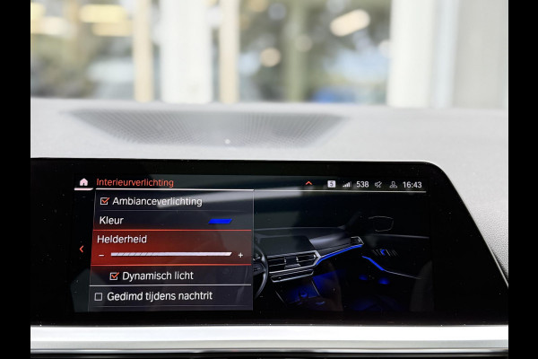 BMW 3 Serie Touring 330e Bus. Ed Plus M-Sport|SOH89%|Pano|Laser|Trekhaak|HUD|Leer|Dravitgrau