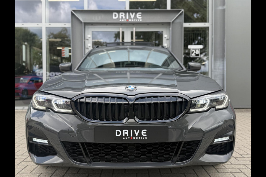 BMW 3 Serie Touring 330e Bus. Ed Plus M-Sport|SOH89%|Pano|Laser|Trekhaak|HUD|Leer|Dravitgrau