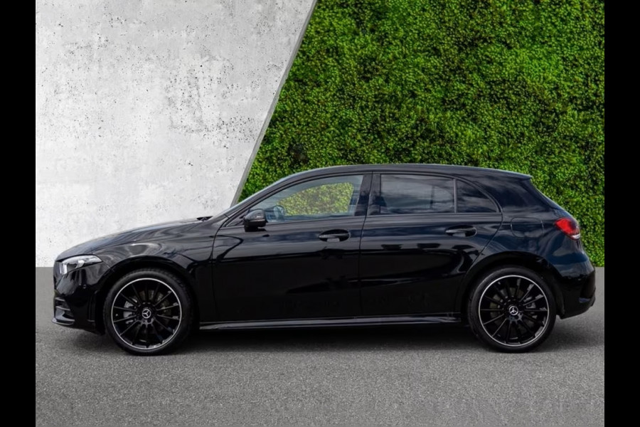 Mercedes-Benz A-Klasse 250 e AMG ** LED, MBUX+, 19-inch LMV, NIGHT- & SPIEGEL PACK ** 1e EIG - UNFALLFREI - JUNGE STERNE ** ** INFORMEER OOK NAAR ONZE AANTREKKELIJKE FINANCIAL-LEASE TARIEVEN **