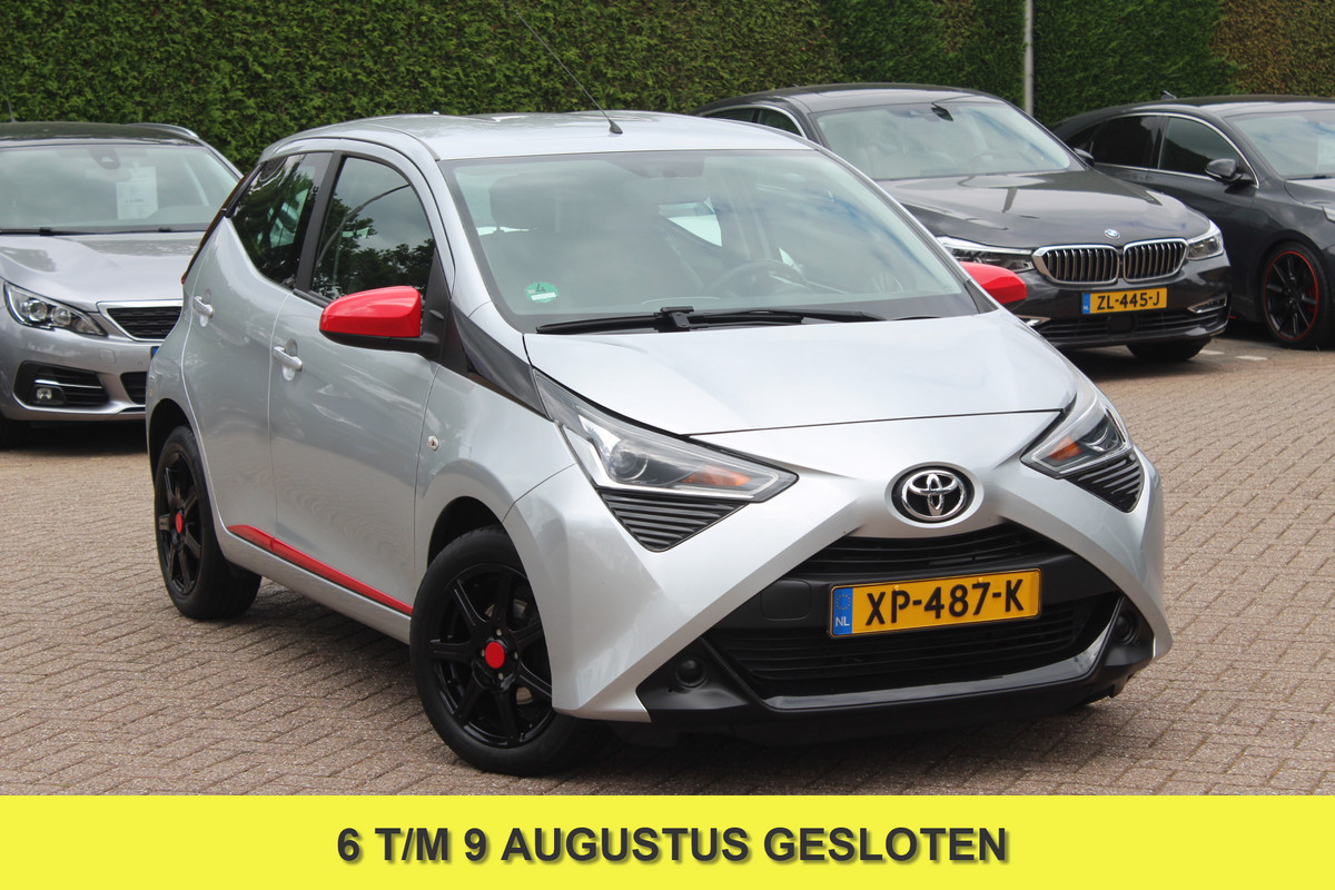 Toyota Aygo 1.0 VVT-i x-play / Camera / Navigatie / 15'' / Cruise Control / Bluetooth / LED Dagrijvelrichting