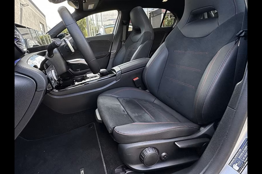 Mercedes-Benz A-Klasse 250 e AMG ** LED, MBUX+, 19-inch LMV, ADAPT. CRUISE, NIGHT PAKKET ** 1e EIG - UNFALLFREI - JUNGE STERNE ** ** INFORMEER OOK NAAR ONZE AANTREKKELIJKE FINANCIAL-LEASE TARIEVEN **