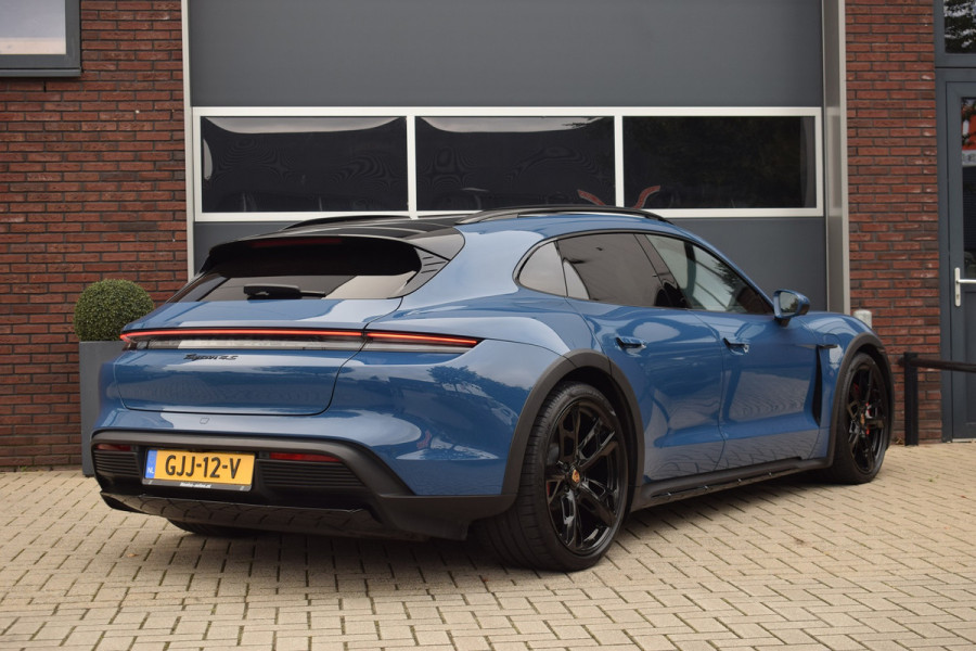 Porsche Taycan Cross Turismo 4S 93 kWh Sport chrono - Luchtvering - Glazen dak - Bose - 21"