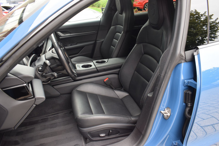 Porsche Taycan Cross Turismo 4S 93 kWh Sport chrono - Luchtvering - Glazen dak - Bose - 21"