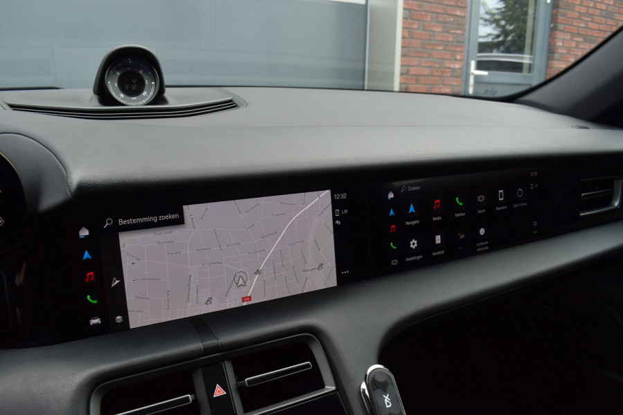 Porsche Taycan Cross Turismo 4S 93 kWh Sport chrono - Luchtvering - Glazen dak - Bose - 21"