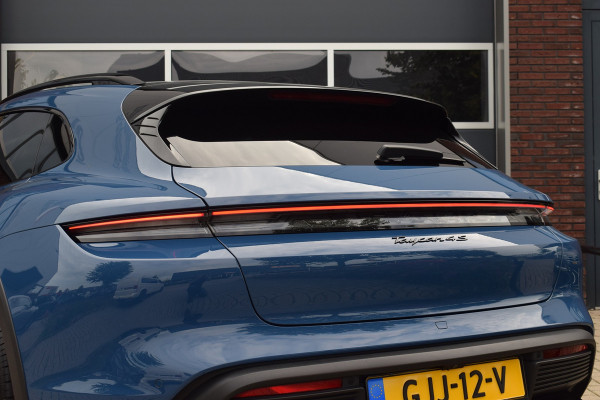 Porsche Taycan Cross Turismo 4S 93 kWh Sport chrono - Luchtvering - Glazen dak - Bose - 21"