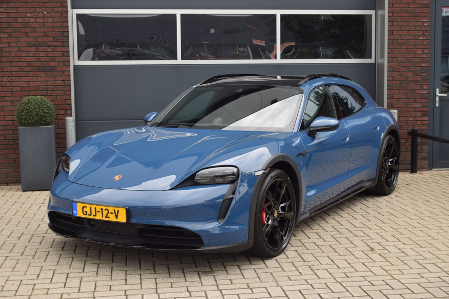 Porsche Taycan Cross Turismo 4S 93 kWh Sport chrono - Luchtvering - Glazen dak - Bose - 21"