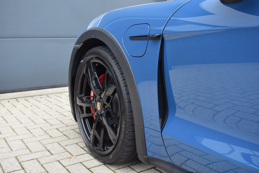 Porsche Taycan Cross Turismo 4S 93 kWh Sport chrono - Luchtvering - Glazen dak - Bose - 21"