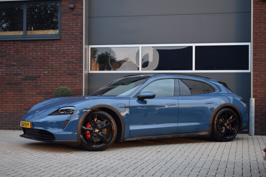 Porsche Taycan Cross Turismo 4S 93 kWh Sport chrono - Luchtvering - Glazen dak - Bose - 21"