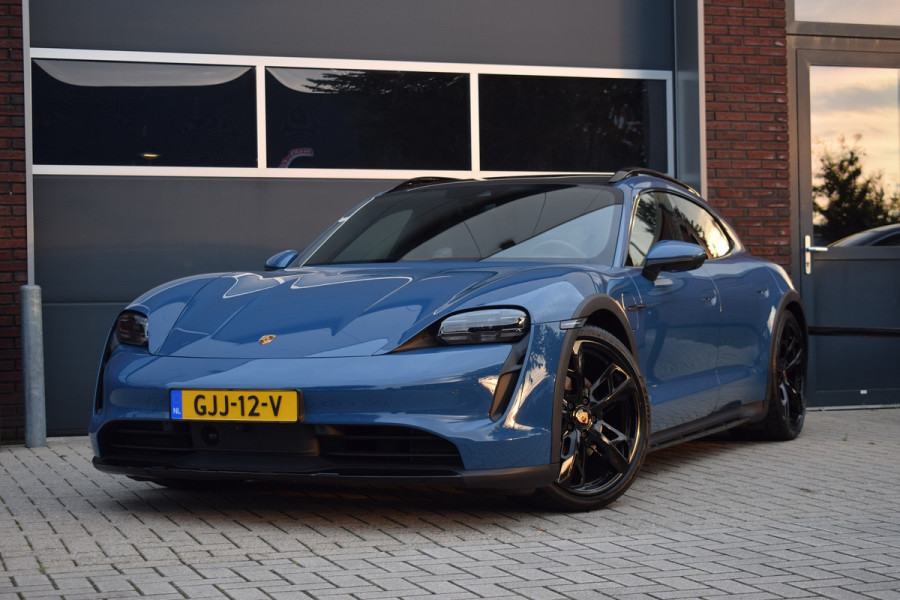 Porsche Taycan Cross Turismo 4S 93 kWh Sport chrono - Luchtvering - Glazen dak - Bose - 21"