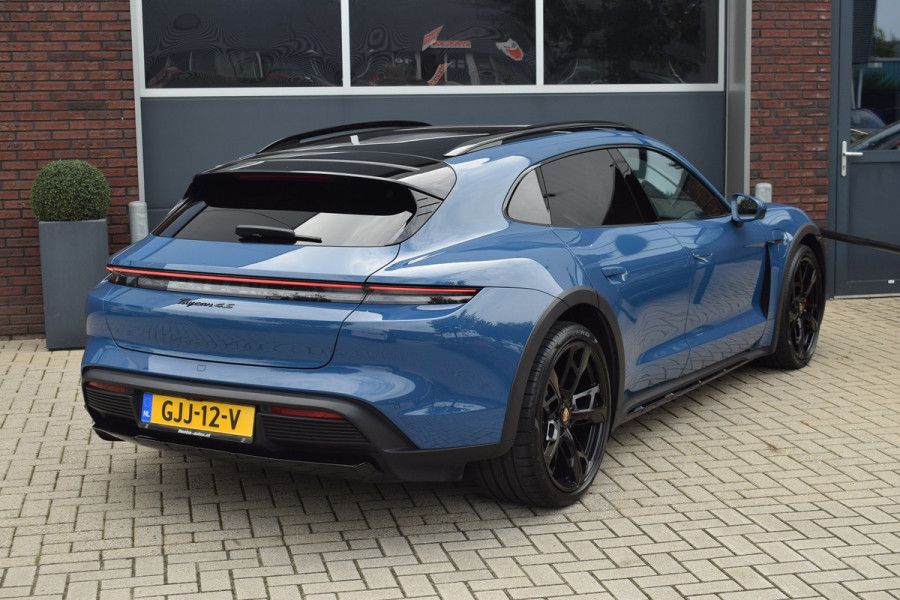 Porsche Taycan Cross Turismo 4S 93 kWh Sport chrono - Luchtvering - Glazen dak - Bose - 21"