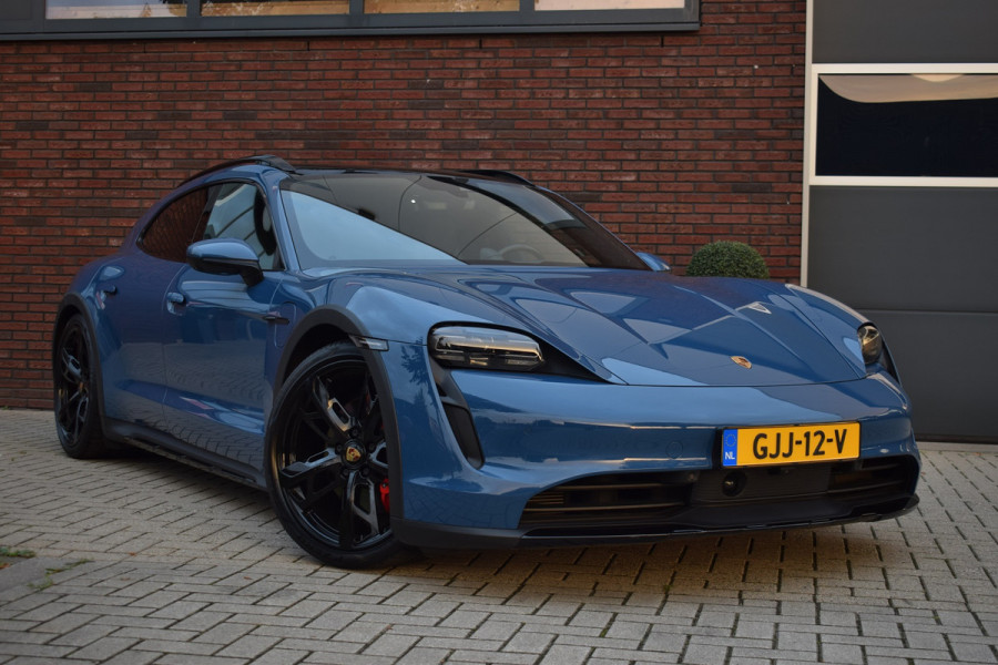 Porsche Taycan Cross Turismo 4S 93 kWh Sport chrono - Luchtvering - Glazen dak - Bose - 21"