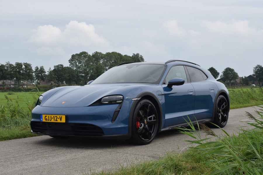 Porsche Taycan Cross Turismo 4S 93 kWh Sport chrono - Luchtvering - Glazen dak - Bose - 21"