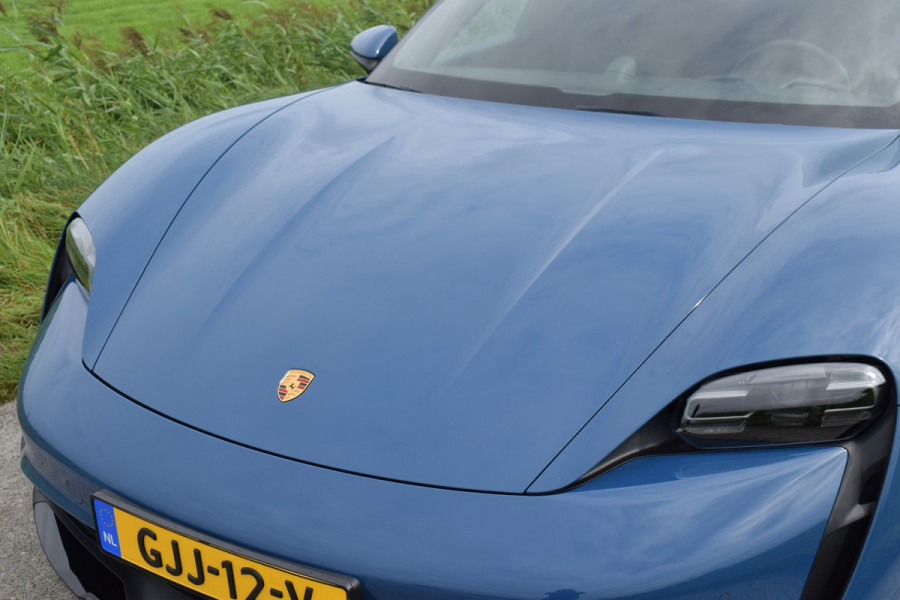 Porsche Taycan Cross Turismo 4S 93 kWh Sport chrono - Luchtvering - Glazen dak - Bose - 21"