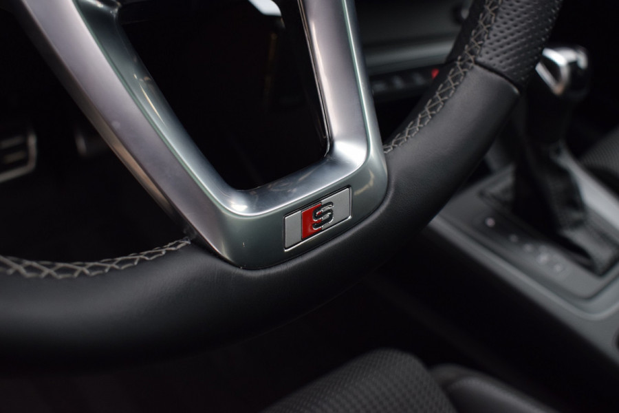 Audi Q3 40 TFSI Quattro 190pk S-line Pano-Virtual-Camera