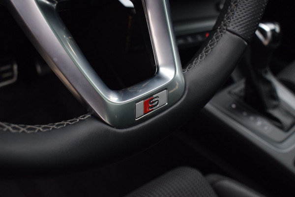 Audi Q3 40 TFSI Quattro 190pk S-line Pano-Virtual-Camera