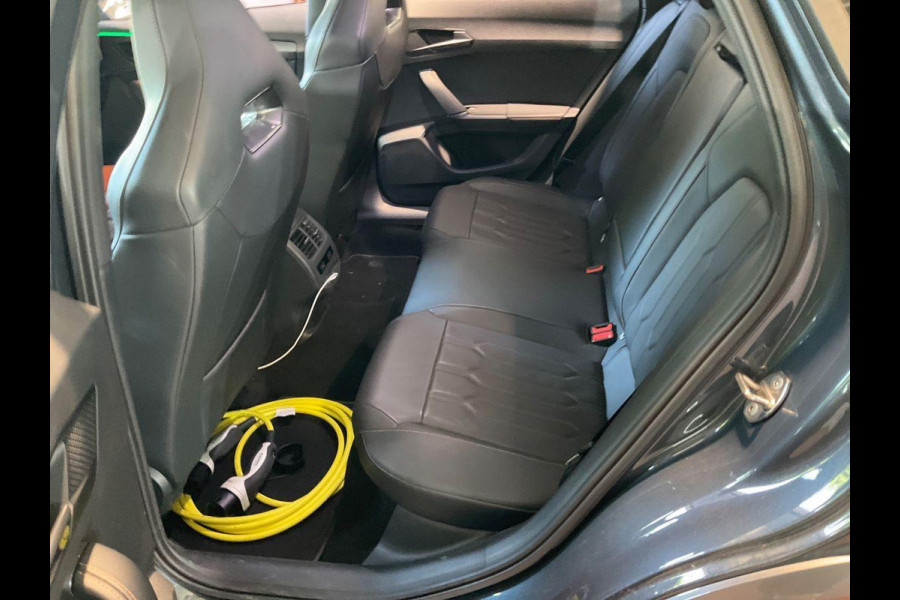 CUPRA Formentor 1.4 e-Hybrid VZ Performance PHEV 245pk | Wegklapbare trekhaak | Leder | Stoelverwarming | Virtual cockpit | 360° camerasysteem | Adaptive cruise control