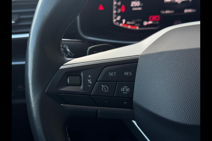 Seat Leon 1.0 eTSI Style NAVI VIRTUAL CLIMATE PDC ELEK PAKKET CAMERA