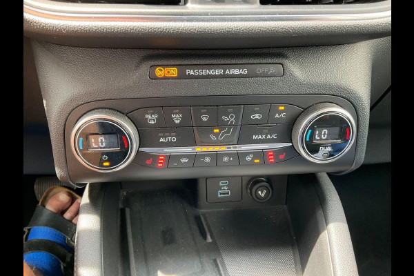 Ford Kuga 2.5 PHEV Titanium |  Weg/Uitklapbare Trekhaak (Elektrisch bedienbaar) | Adaptive cruise control | Winter Pack | Dodehoeksensoren | Camera