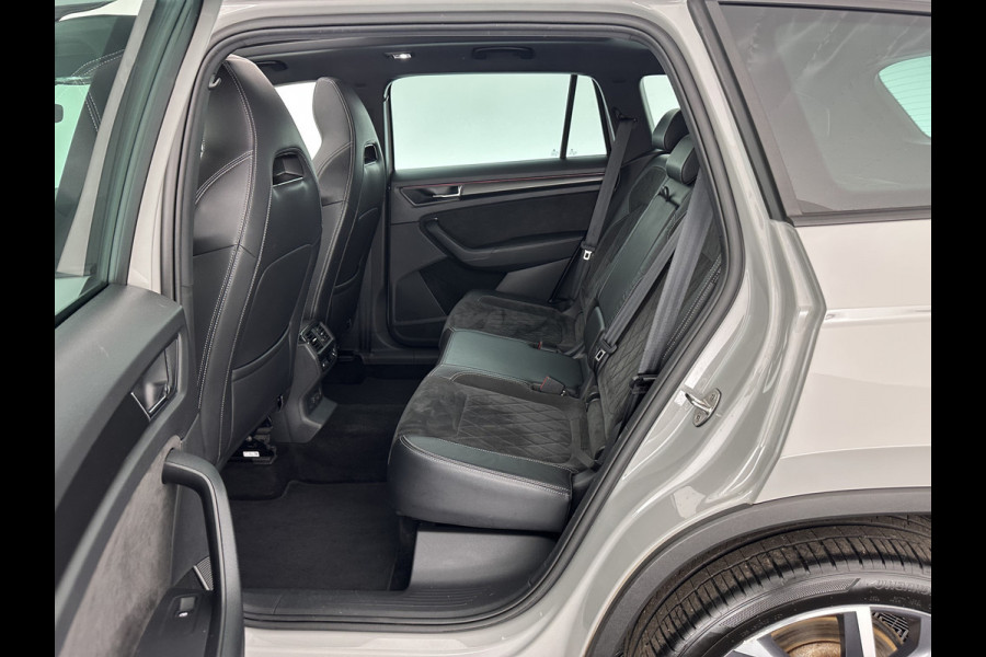 Škoda Kodiaq 1.5 TSI Sportline Business Aut. *PANO | LEATHER-ALCANTARA | FULL-LED | ADAPTIVE-CRUISE | BLIND-SPOT | MEMORY-PACK | CANTON-SOUND | CAMERA | KEYLESS | DIGI-COCKPIT | SPORT/HEATED-SEATS | DAB+ | AMBIENT-LIGHT | CARBON |