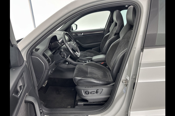 Škoda Kodiaq 1.5 TSI Sportline Business Aut. *PANO | LEATHER-ALCANTARA | FULL-LED | ADAPTIVE-CRUISE | BLIND-SPOT | MEMORY-PACK | CANTON-SOUND | CAMERA | KEYLESS | DIGI-COCKPIT | SPORT/HEATED-SEATS | DAB+ | AMBIENT-LIGHT | CARBON |