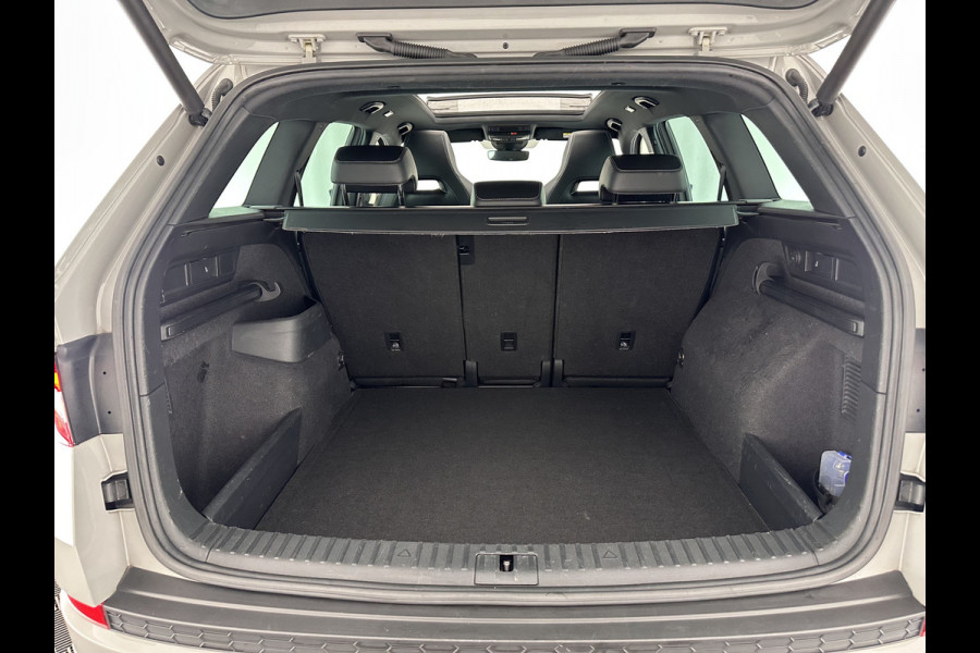Škoda Kodiaq 1.5 TSI Sportline Business Aut. *PANO | LEATHER-ALCANTARA | FULL-LED | ADAPTIVE-CRUISE | BLIND-SPOT | MEMORY-PACK | CANTON-SOUND | CAMERA | KEYLESS | DIGI-COCKPIT | SPORT/HEATED-SEATS | DAB+ | AMBIENT-LIGHT | CARBON |