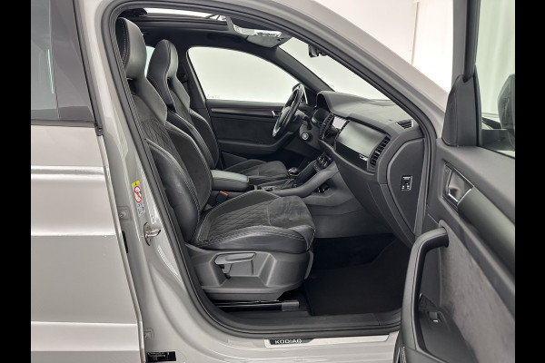 Škoda Kodiaq 1.5 TSI Sportline Business Aut. *PANO | LEATHER-ALCANTARA | FULL-LED | ADAPTIVE-CRUISE | BLIND-SPOT | MEMORY-PACK | CANTON-SOUND | CAMERA | KEYLESS | DIGI-COCKPIT | SPORT/HEATED-SEATS | DAB+ | AMBIENT-LIGHT | CARBON |