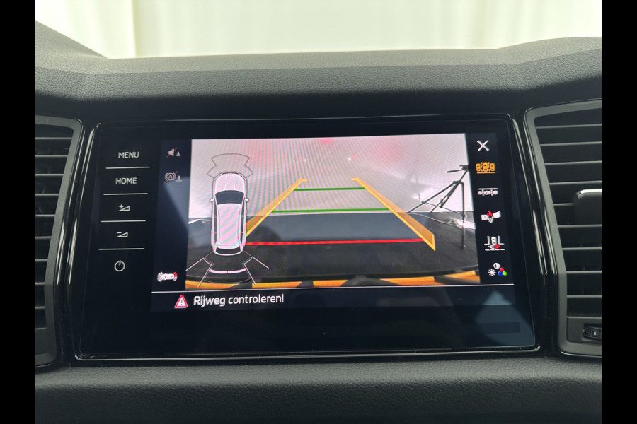 Škoda Kodiaq 1.5 TSI Sportline Business Aut. *PANO | LEATHER-ALCANTARA | FULL-LED | ADAPTIVE-CRUISE | BLIND-SPOT | MEMORY-PACK | CANTON-SOUND | CAMERA | KEYLESS | DIGI-COCKPIT | SPORT/HEATED-SEATS | DAB+ | AMBIENT-LIGHT | CARBON |