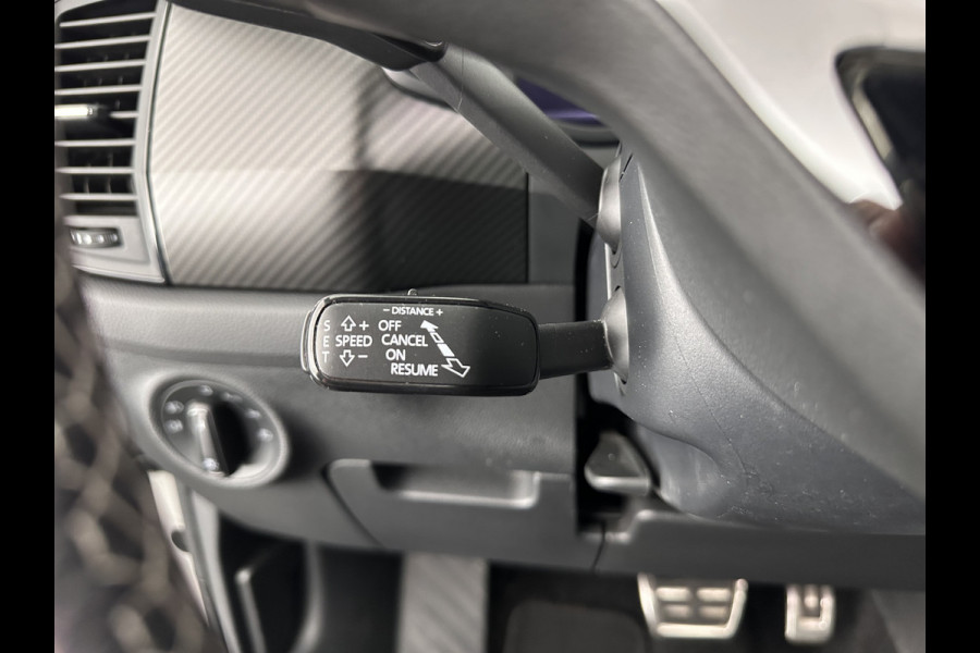 Škoda Kodiaq 1.5 TSI Sportline Business Aut. *PANO | LEATHER-ALCANTARA | FULL-LED | ADAPTIVE-CRUISE | BLIND-SPOT | MEMORY-PACK | CANTON-SOUND | CAMERA | KEYLESS | DIGI-COCKPIT | SPORT/HEATED-SEATS | DAB+ | AMBIENT-LIGHT | CARBON |