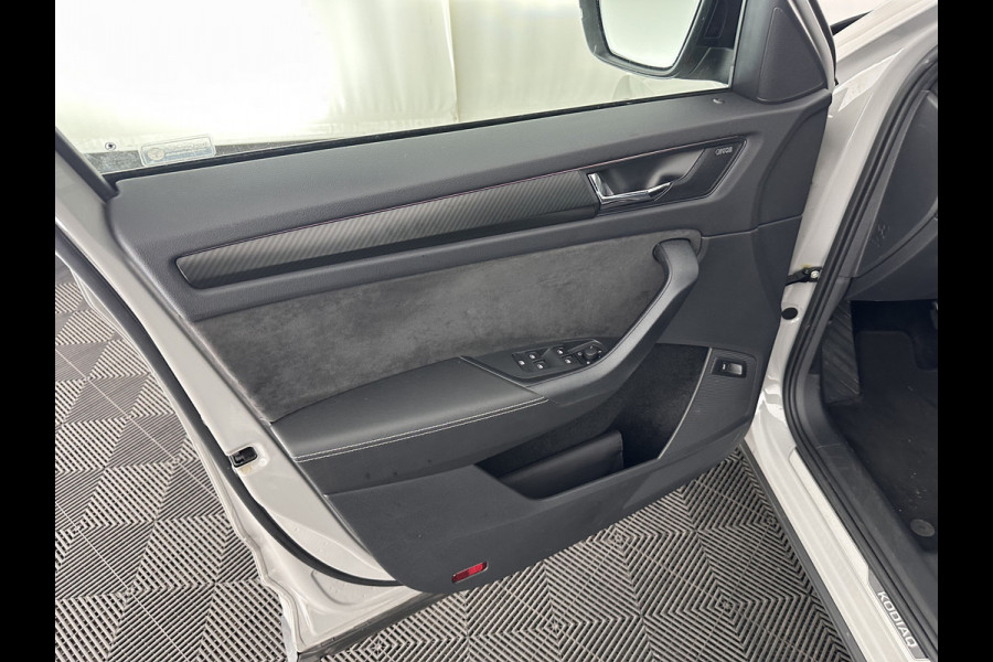 Škoda Kodiaq 1.5 TSI Sportline Business Aut. *PANO | LEATHER-ALCANTARA | FULL-LED | ADAPTIVE-CRUISE | BLIND-SPOT | MEMORY-PACK | CANTON-SOUND | CAMERA | KEYLESS | DIGI-COCKPIT | SPORT/HEATED-SEATS | DAB+ | AMBIENT-LIGHT | CARBON |