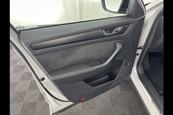 Škoda Kodiaq 1.5 TSI Sportline Business Aut. *PANO | LEATHER-ALCANTARA | FULL-LED | ADAPTIVE-CRUISE | BLIND-SPOT | MEMORY-PACK | CANTON-SOUND | CAMERA | KEYLESS | DIGI-COCKPIT | SPORT/HEATED-SEATS | DAB+ | AMBIENT-LIGHT | CARBON |