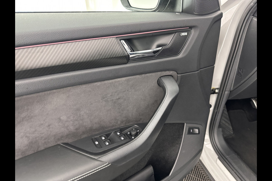 Škoda Kodiaq 1.5 TSI Sportline Business Aut. *PANO | LEATHER-ALCANTARA | FULL-LED | ADAPTIVE-CRUISE | BLIND-SPOT | MEMORY-PACK | CANTON-SOUND | CAMERA | KEYLESS | DIGI-COCKPIT | SPORT/HEATED-SEATS | DAB+ | AMBIENT-LIGHT | CARBON |