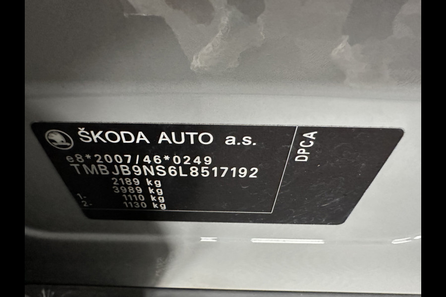 Škoda Kodiaq 1.5 TSI Sportline Business Aut. *PANO | LEATHER-ALCANTARA | FULL-LED | ADAPTIVE-CRUISE | BLIND-SPOT | MEMORY-PACK | CANTON-SOUND | CAMERA | KEYLESS | DIGI-COCKPIT | SPORT/HEATED-SEATS | DAB+ | AMBIENT-LIGHT | CARBON |