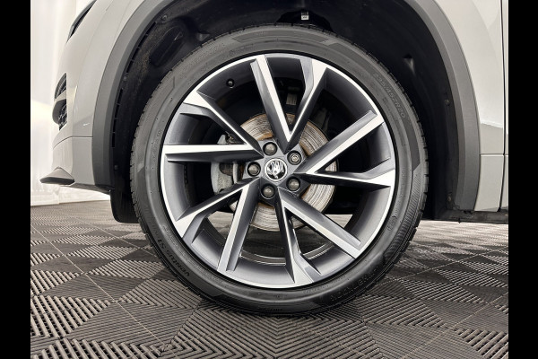 Škoda Kodiaq 1.5 TSI Sportline Business Aut. *PANO | LEATHER-ALCANTARA | FULL-LED | ADAPTIVE-CRUISE | BLIND-SPOT | MEMORY-PACK | CANTON-SOUND | CAMERA | KEYLESS | DIGI-COCKPIT | SPORT/HEATED-SEATS | DAB+ | AMBIENT-LIGHT | CARBON |