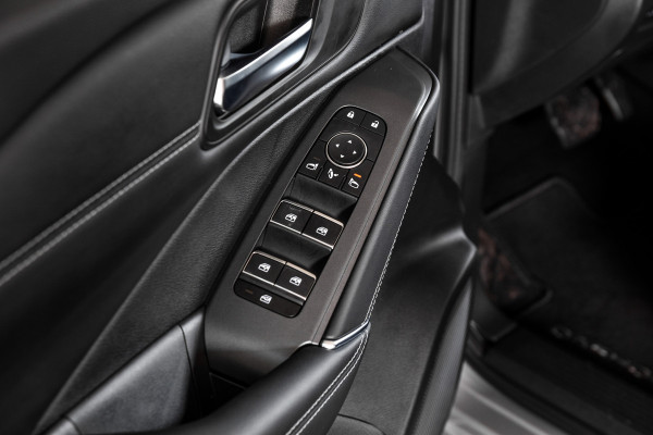 Nissan QASHQAI 1.3 MHEV 158 PK Xtronic N-Connecta - Automaat | Cold Pack | Dig. Cockpit | Adapt. Cruise | 360 Camera | PDC | NAV + App Connect | LM 18" | ECC | 1004