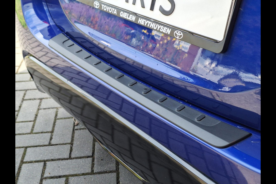 Toyota Yaris 1.5 Hybrid Style Bi-Tone | 17 inch, Stoelverwarming, Half Leer, Keyless, Privcay Glass, Apple CarPlay/Android auto