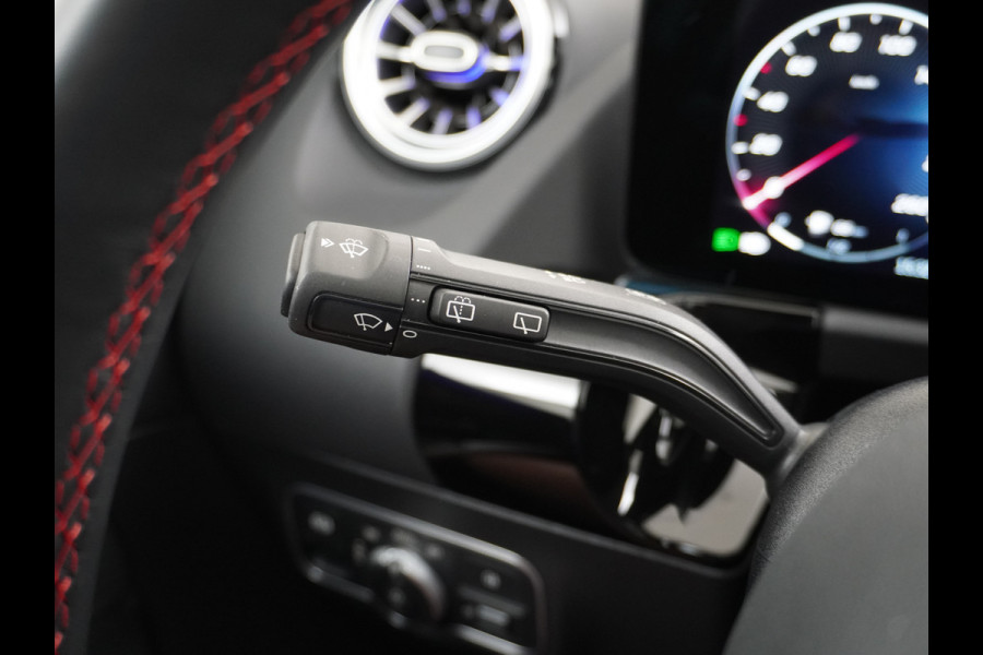 Mercedes-Benz GLA 250 e AMG Line | Pano Burmester Distronic 360 Camera