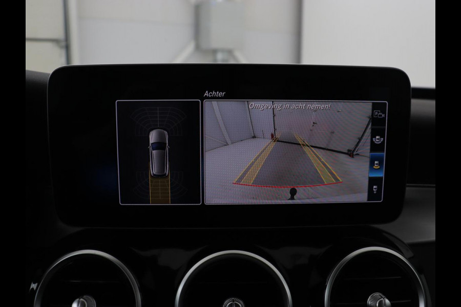 Mercedes-Benz C-Klasse 300e Avantgarde | Trekhaak | Adaptive cruise | Leder | Stoelverwarming | Carplay | Park Assist | Camera | Navigatie | Full LED
