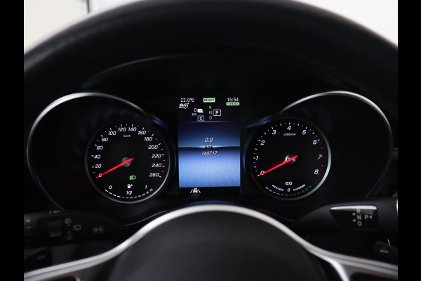 Mercedes-Benz C-Klasse 300e Avantgarde | Trekhaak | Adaptive cruise | Leder | Stoelverwarming | Carplay | Park Assist | Camera | Navigatie | Full LED