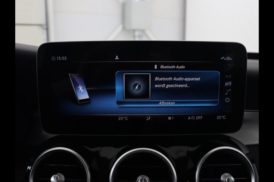 Mercedes-Benz C-Klasse 300e Avantgarde | Trekhaak | Adaptive cruise | Leder | Stoelverwarming | Carplay | Park Assist | Camera | Navigatie | Full LED