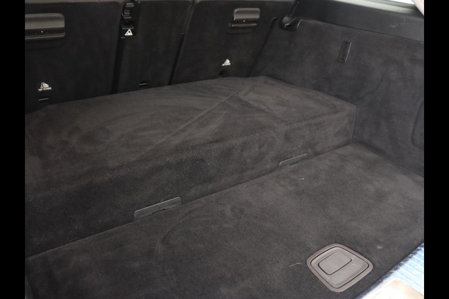 Mercedes-Benz C-Klasse 300e Avantgarde | Trekhaak | Adaptive cruise | Leder | Stoelverwarming | Carplay | Park Assist | Camera | Navigatie | Full LED