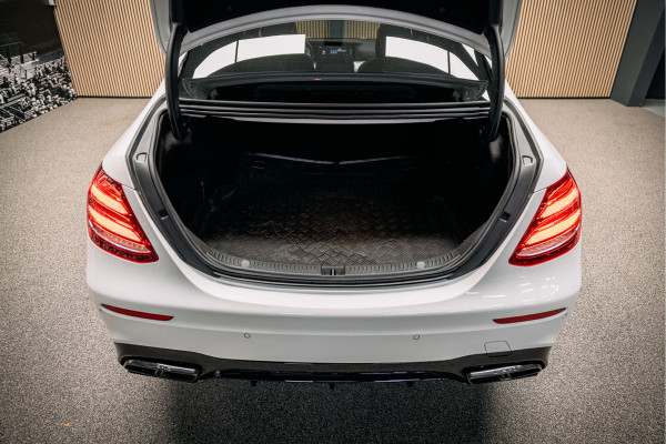 Mercedes-Benz E-Klasse AMG 53 4MATIC Premium Plus | Pano | 4MATIC | Verwarmde sportstoelen | Night-Pakket | Burmester High End