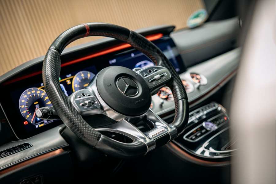 Mercedes-Benz E-Klasse AMG 53 4MATIC Premium Plus | Pano | 4MATIC | Verwarmde sportstoelen | Night-Pakket | Burmester High End