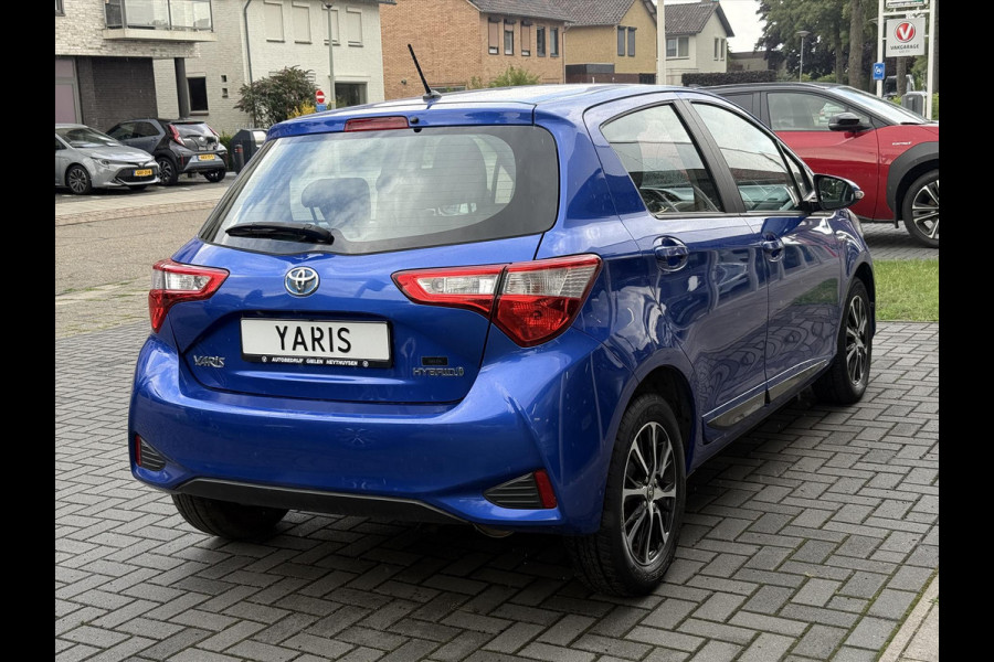 Toyota Yaris 1.5 Hybrid Dynamic | Navigatie, Stoelverwarming, Lichtmetalen velgen, Climate control, Parkeercamera, Safety Sense