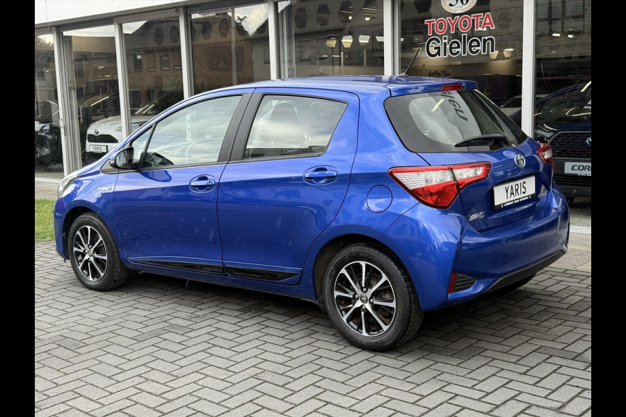 Toyota Yaris 1.5 Hybrid Dynamic | Navigatie, Stoelverwarming, Lichtmetalen velgen, Climate control, Parkeercamera, Safety Sense