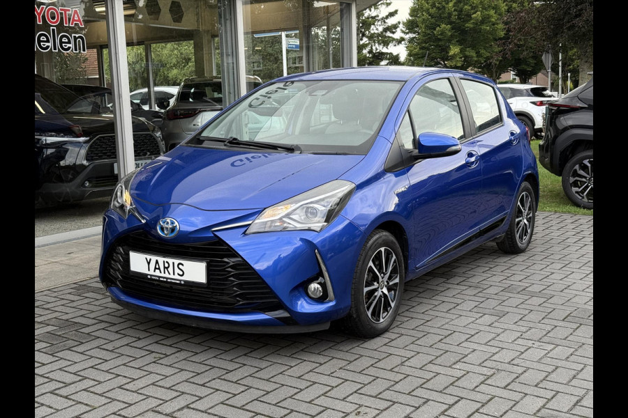 Toyota Yaris 1.5 Hybrid Dynamic | Navigatie, Stoelverwarming, Lichtmetalen velgen, Climate control, Parkeercamera, Safety Sense