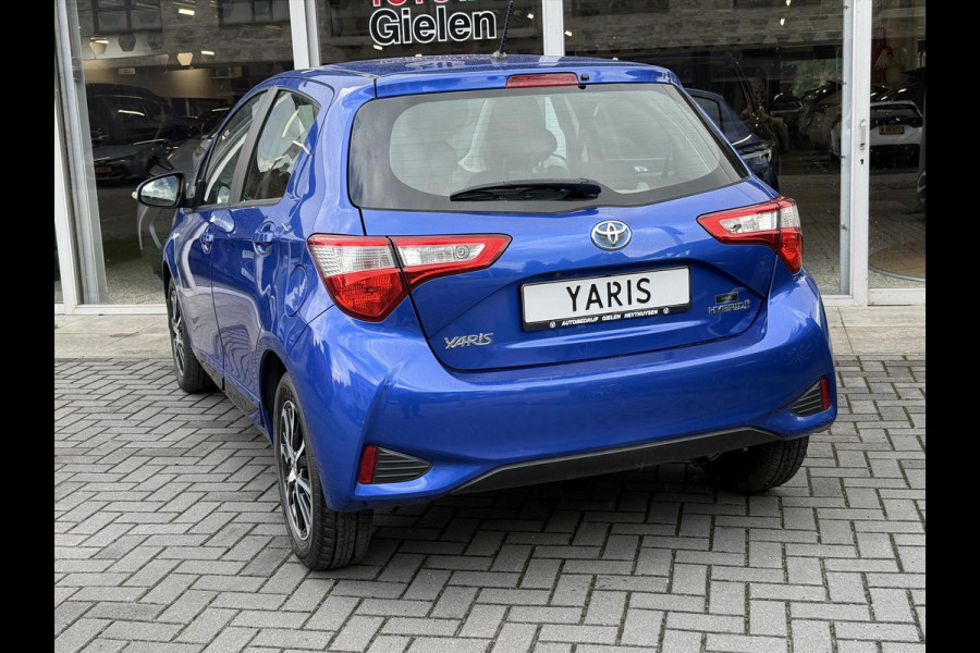 Toyota Yaris 1.5 Hybrid Dynamic | Navigatie, Stoelverwarming, Lichtmetalen velgen, Climate control, Parkeercamera, Safety Sense