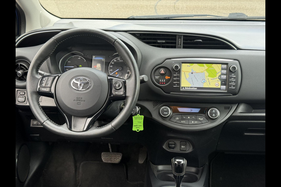 Toyota Yaris 1.5 Hybrid Dynamic | Navigatie, Stoelverwarming, Lichtmetalen velgen, Climate control, Parkeercamera, Safety Sense