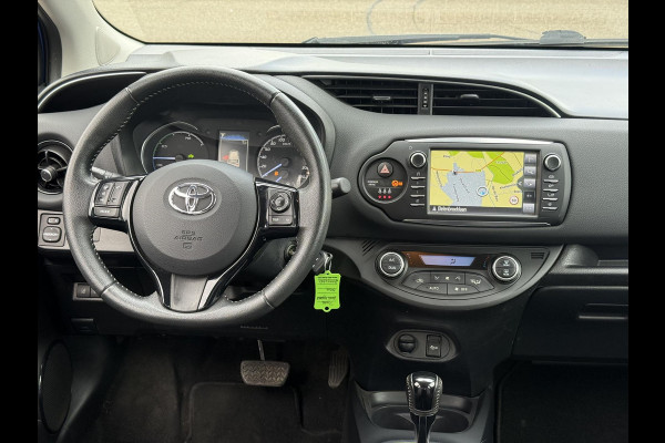 Toyota Yaris 1.5 Hybrid Dynamic | Navigatie, Stoelverwarming, Lichtmetalen velgen, Climate control, Parkeercamera, Safety Sense