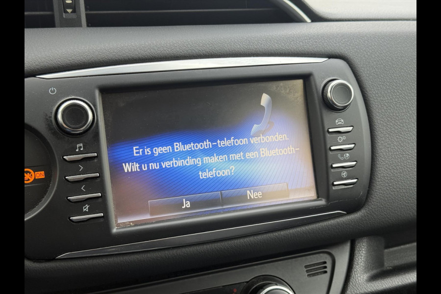 Toyota Yaris 1.5 Hybrid Dynamic | Navigatie, Stoelverwarming, Lichtmetalen velgen, Climate control, Parkeercamera, Safety Sense